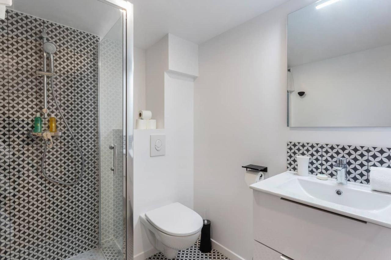 Chic Saint-Germain-Des-Pres Studio For 4 - Prime Location París Exterior foto